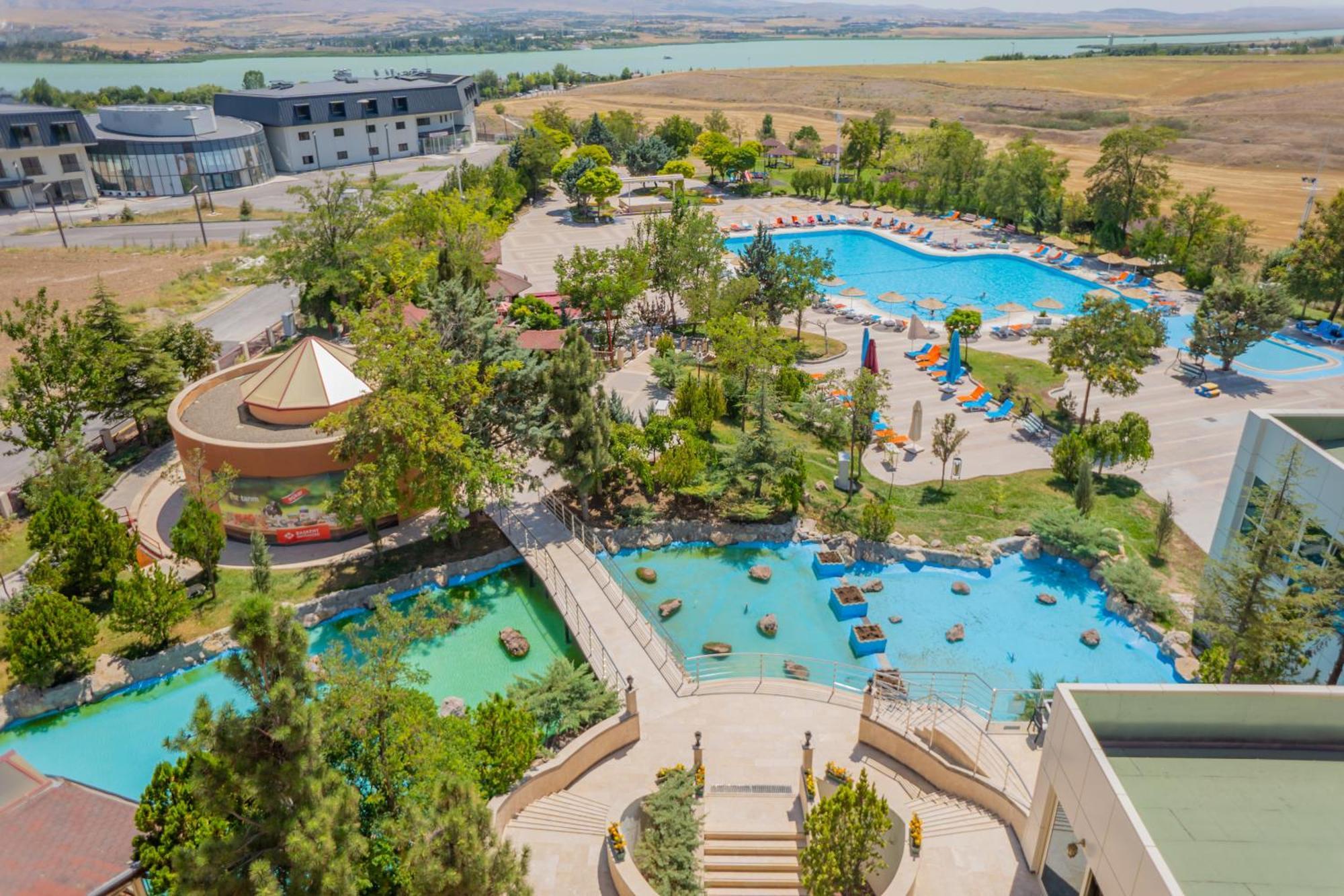Patalya Lakeside Resort Hotel Golbası Екстериор снимка